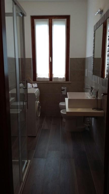 Casa Nanny Apartment Монцамбано Екстериор снимка